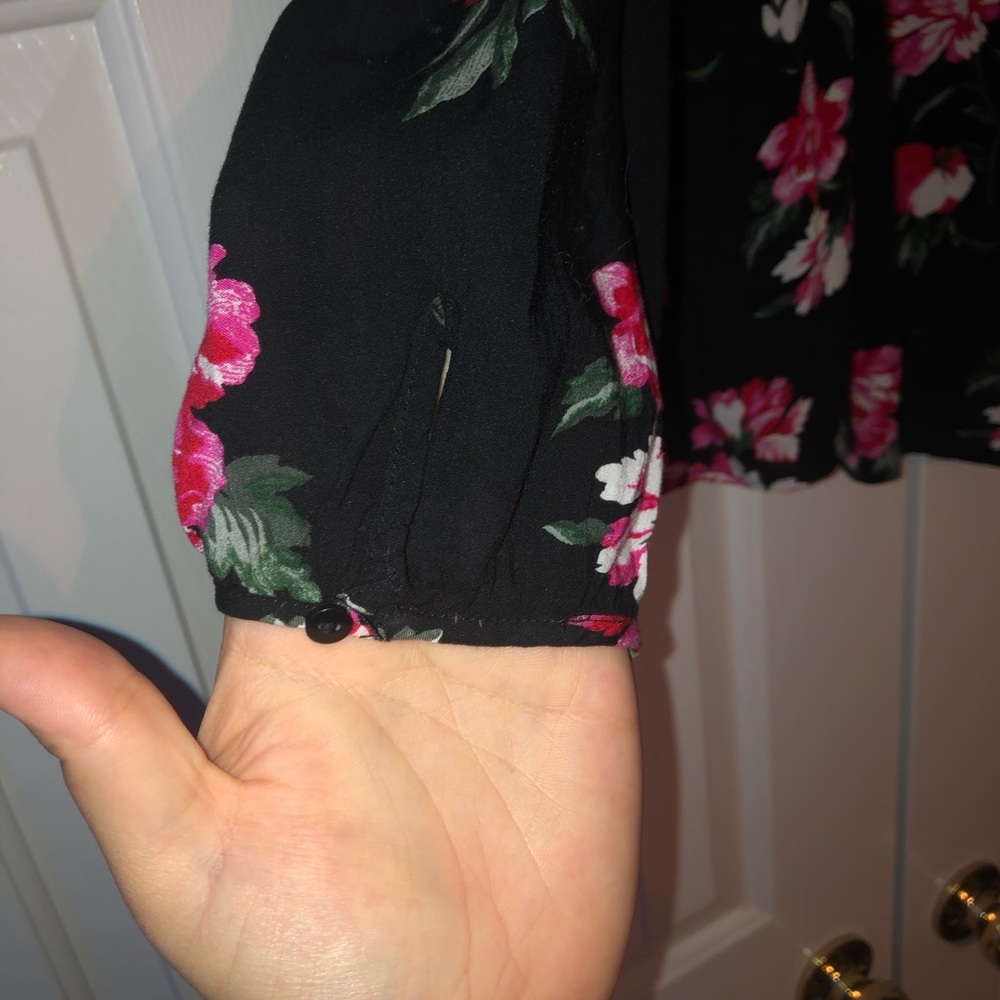Floral blouse - Picture 2 of 3